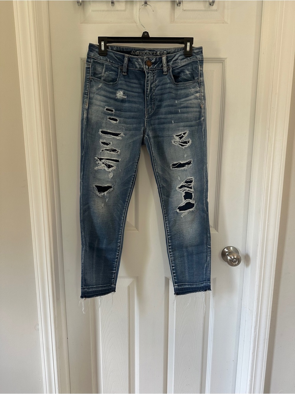 American Eagle Outfitters Women's Ripped Light Blue Jeggings